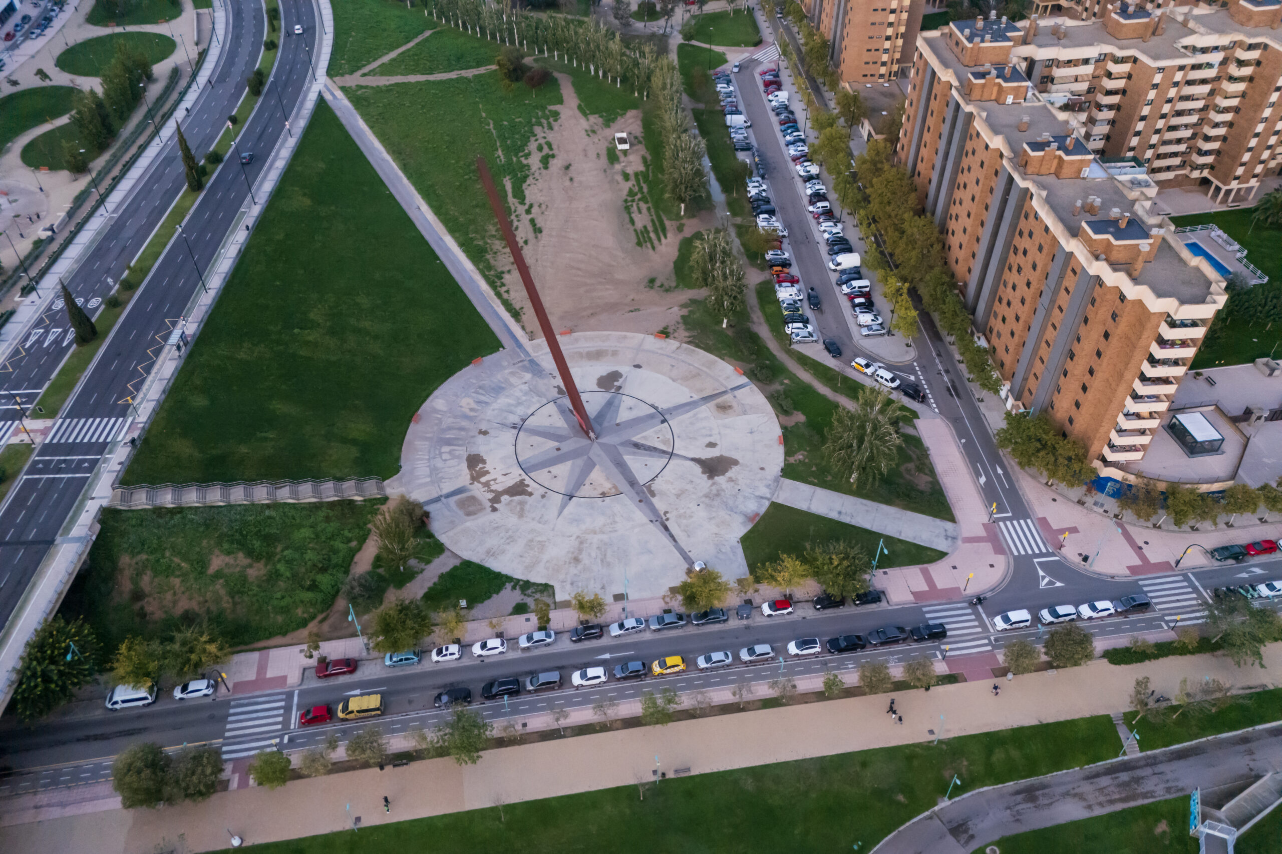 C0612389 Multicaja Zaragoza sundial Spain scaled